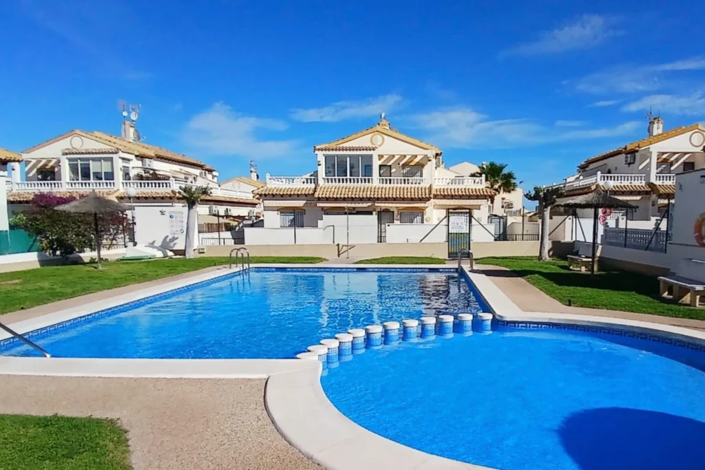 town-house-orihuela-costa-alicante-82-m2-01