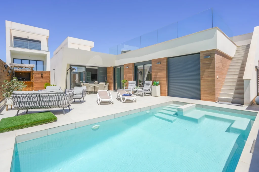 villa-benijofar-alicante-240-m2-01