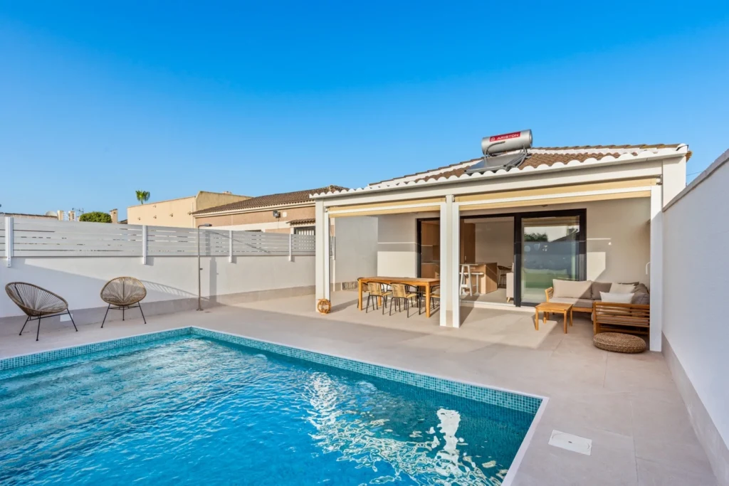 villa-torrevieja-alicante-104-m2-01