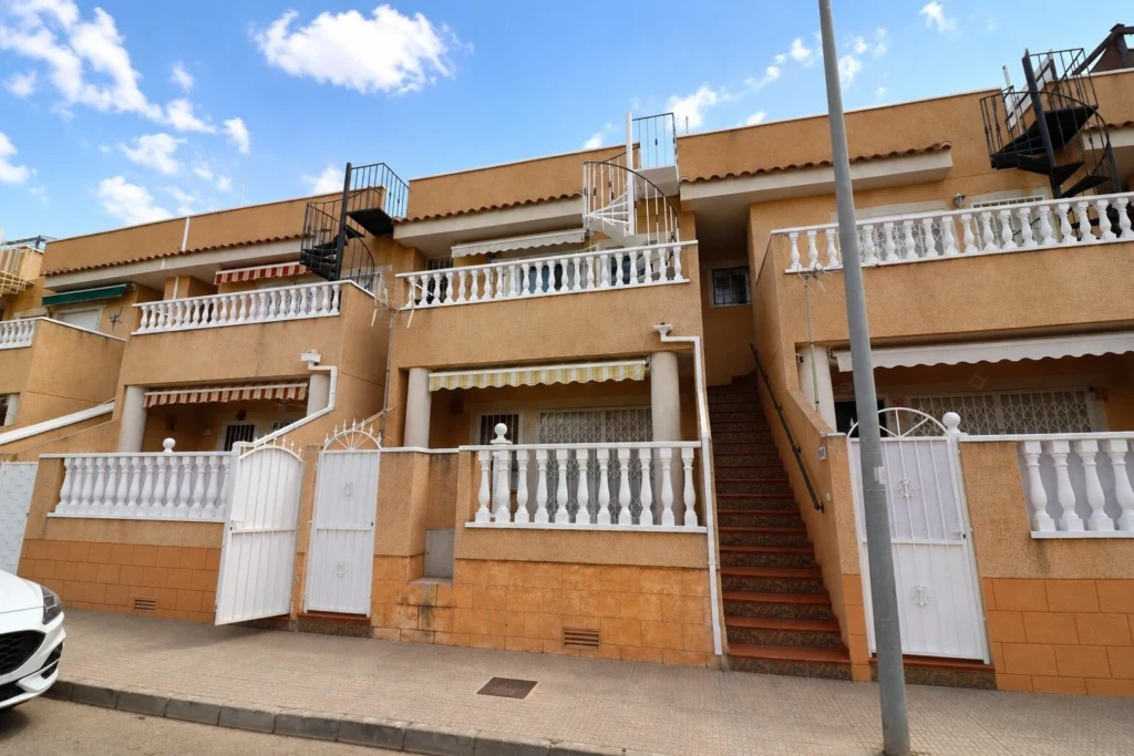 apartment-rojales-alicante-66-m2-01