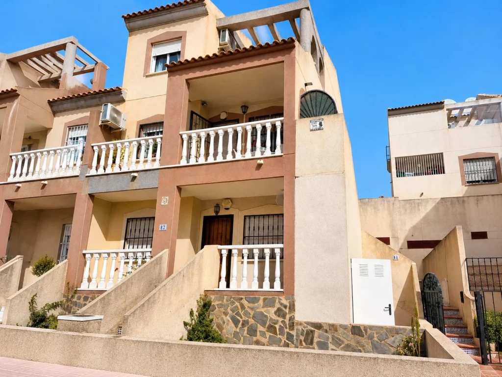 apartment-villamartin-alicante-105-m2-01