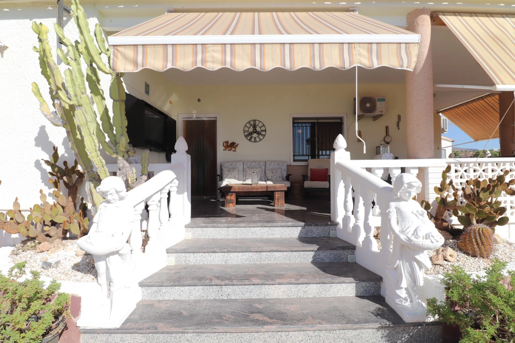 country-house-crevillente-alicante-291-m2-08