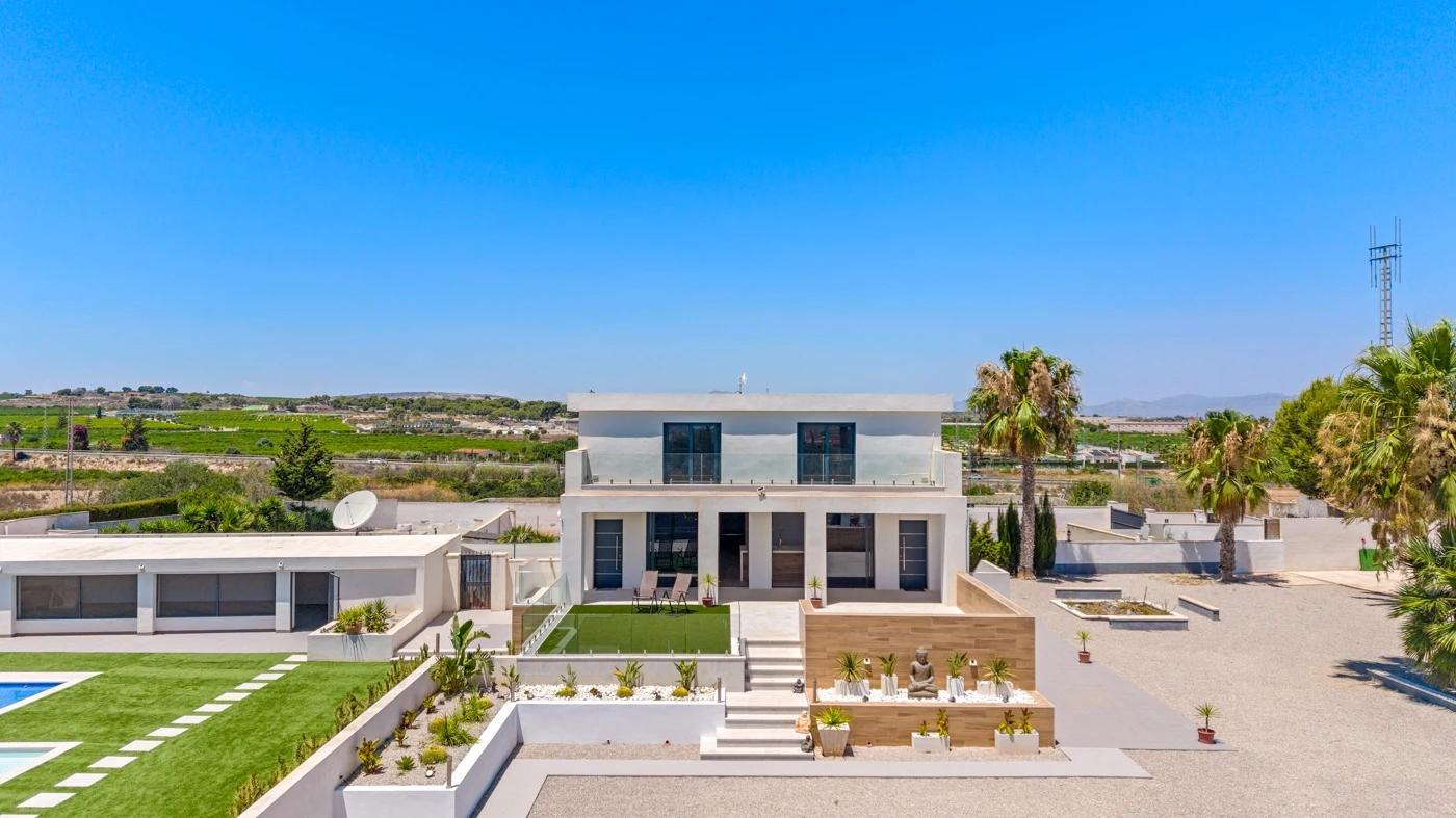 finca-los-montesinos-alicante-790-m2-02