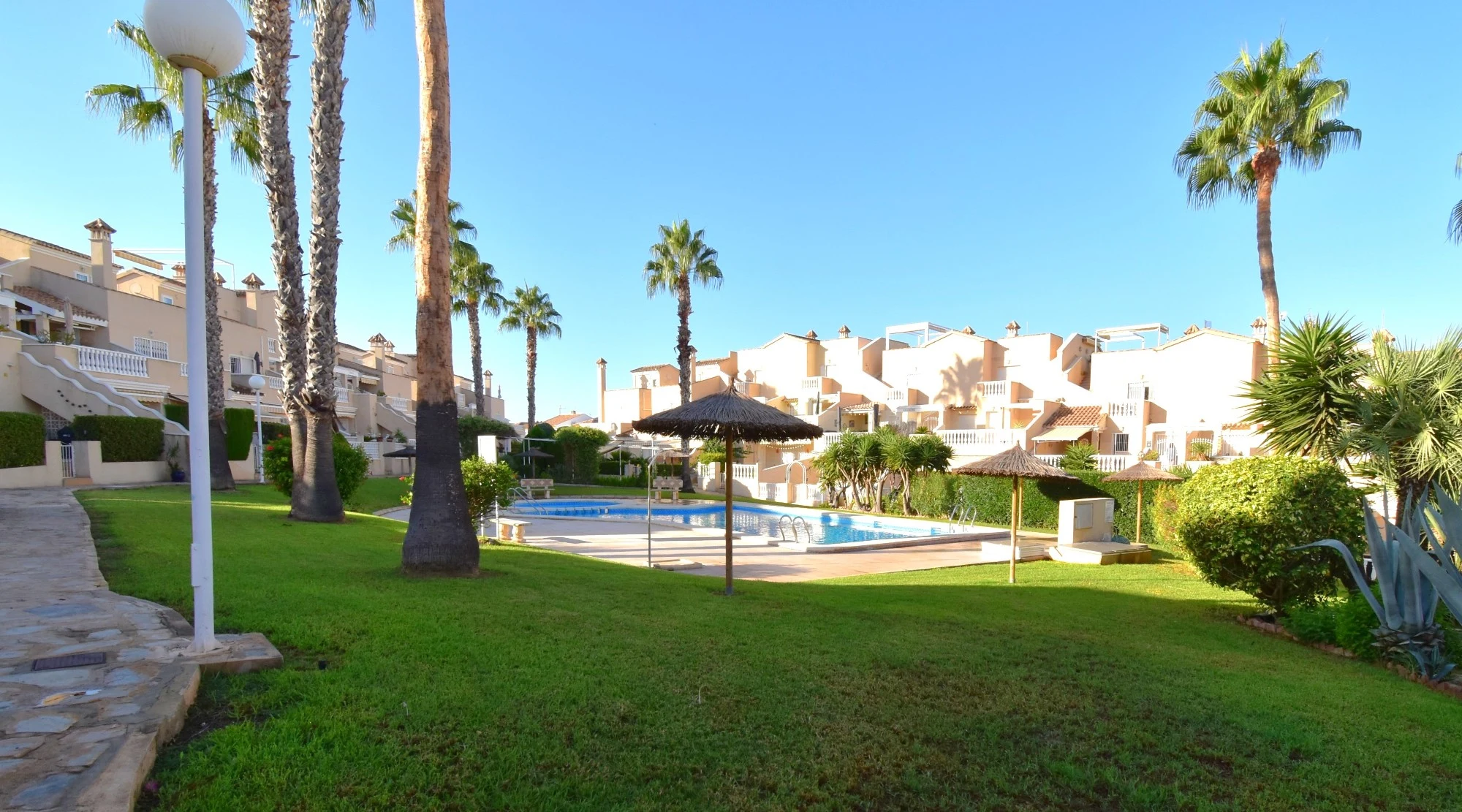 town-house-orihuela-costa-alicante-130-m2-02