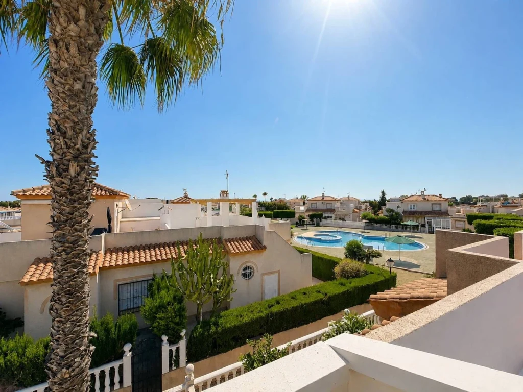 town-house-orihuela-costa-alicante-65-m2-01