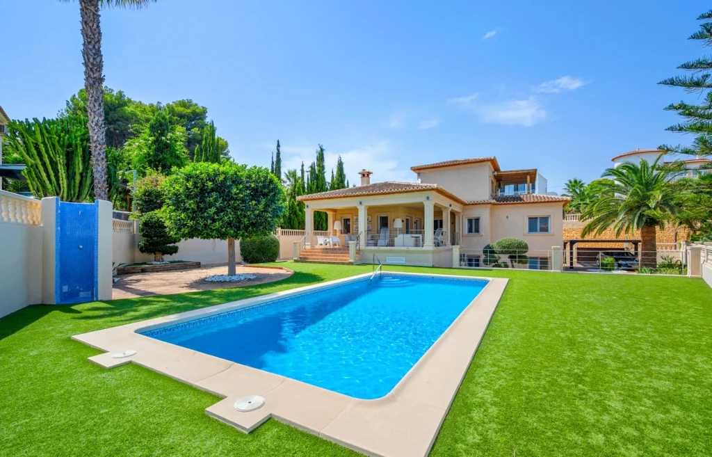 villa-benissa-alicante-302-m2-01