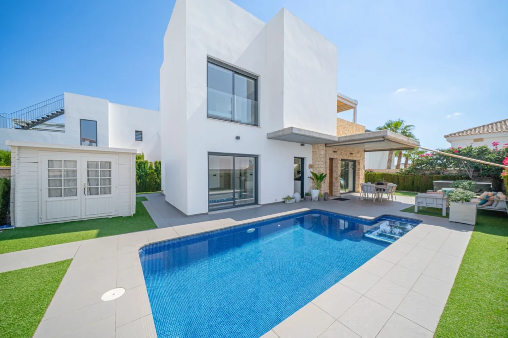 villa-ciudad-quesada-rojales-alicante-136-m2-2-01
