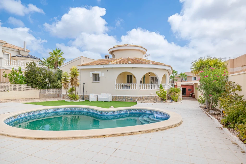 villa-ciudad-quesada-rojales-alicante-151-m2-01