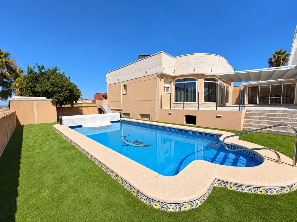 villa-ciudad-quesada-rojales-alicante-168-m2-01