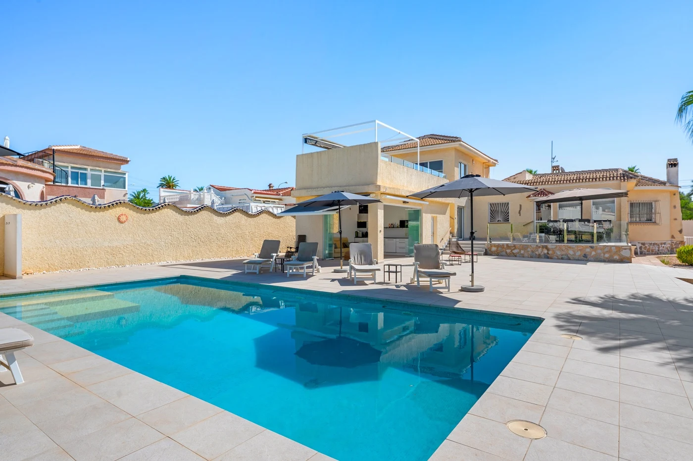 villa-ciudad-quesada-rojales-alicante-250-m2-02