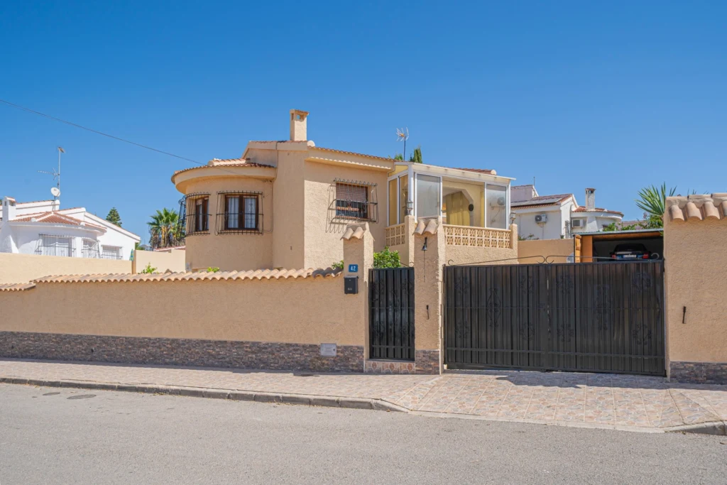 villa-ciudad-quesada-rojales-alicante-97-m2-01