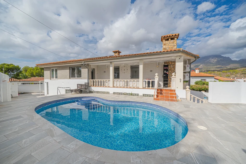 villa-la-nucia-alicante-01