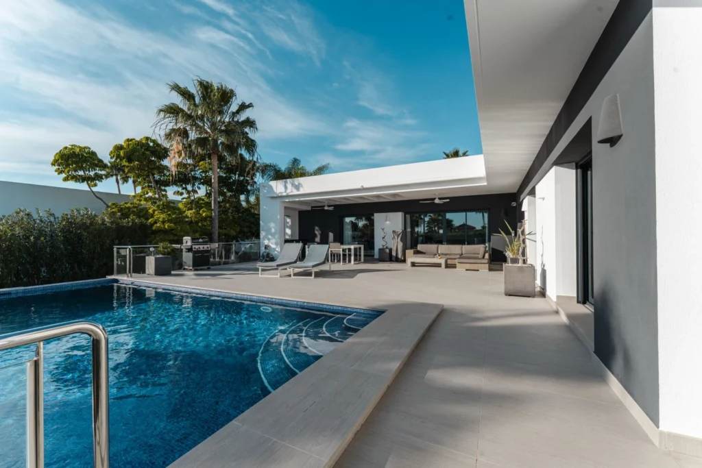 villa-moraira-alicante-376-m2-01