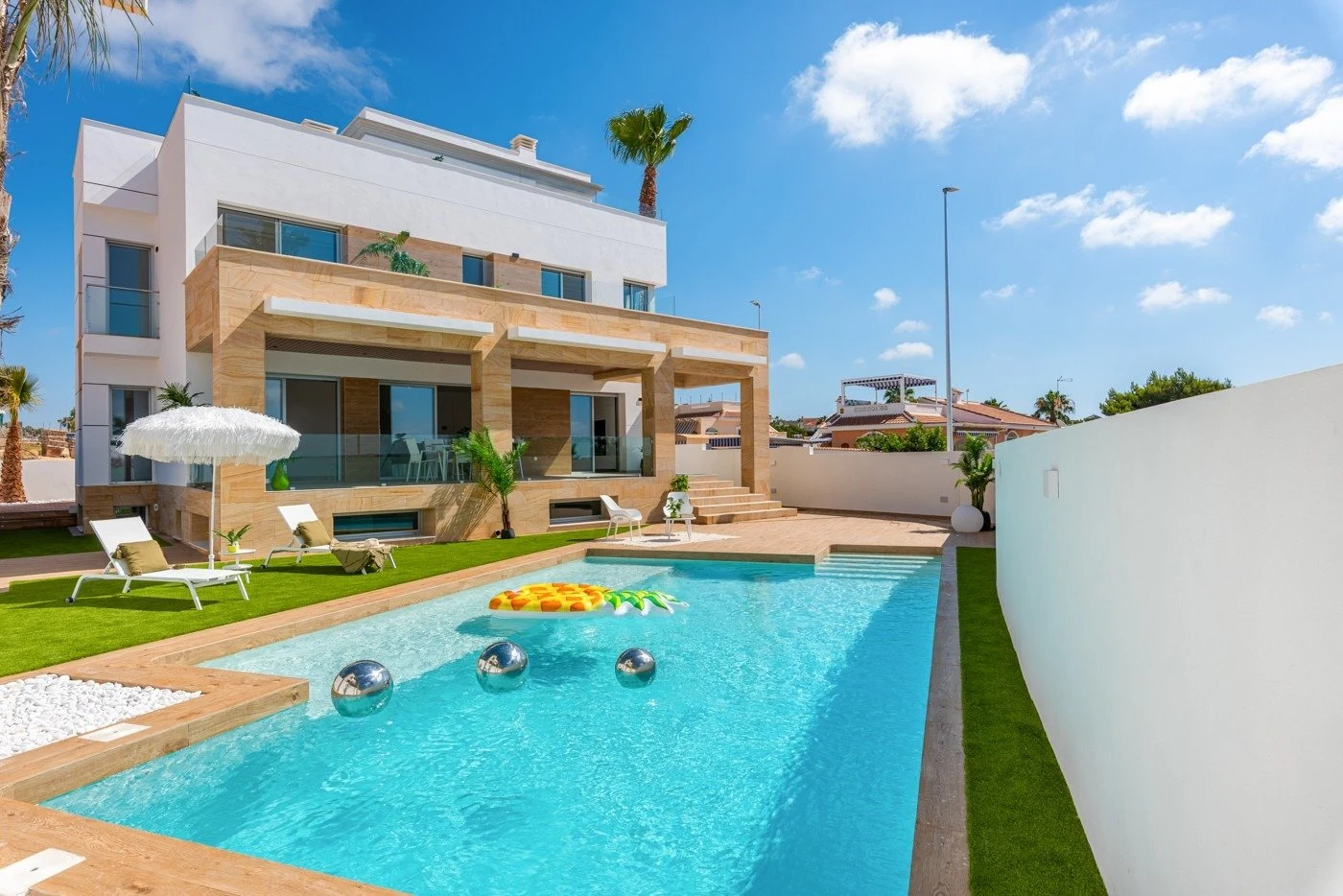 villa-rojales-alicante-196-m2-01